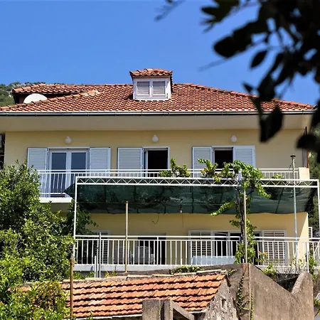 Peljesac -orsula Daire Kuciste