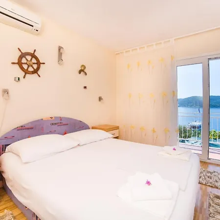 Peljesac -orsula * Kuciste