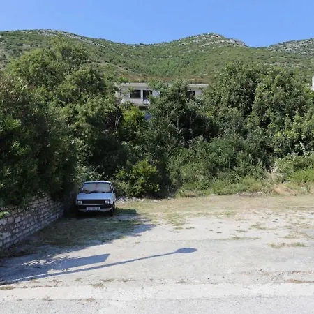 Peljesac -orsula アパート *